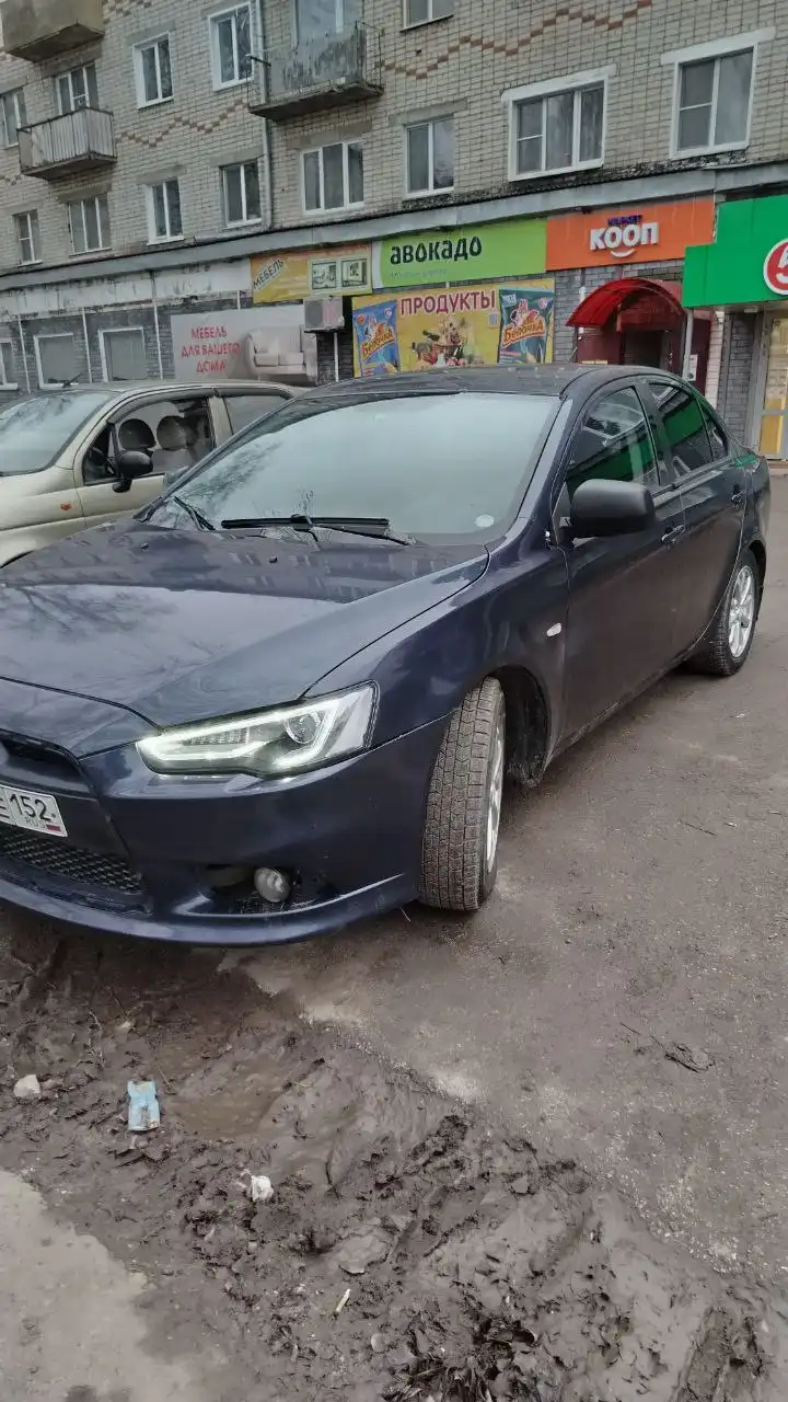 Продам или обменяю Mitsubishi Lancer 10 2011 года