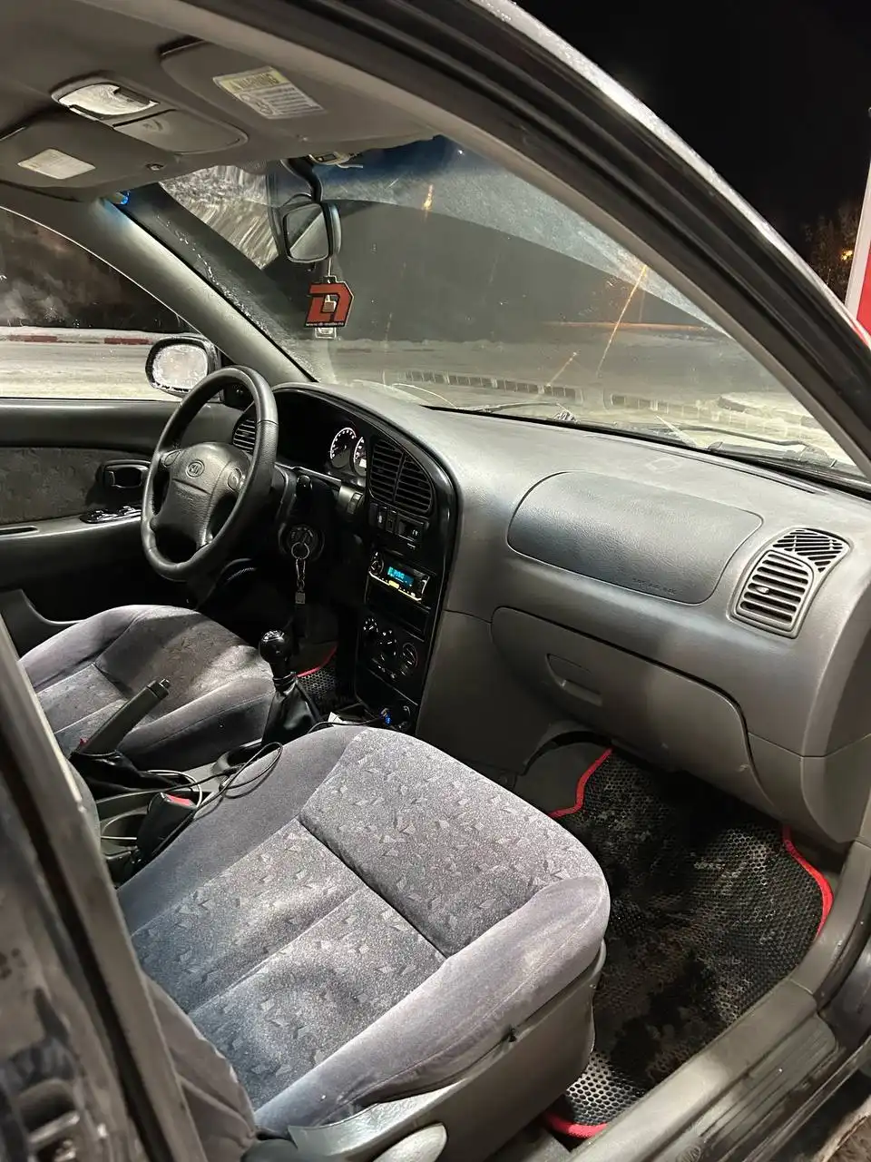 Автомобиль 2007 года в отличном состоянии