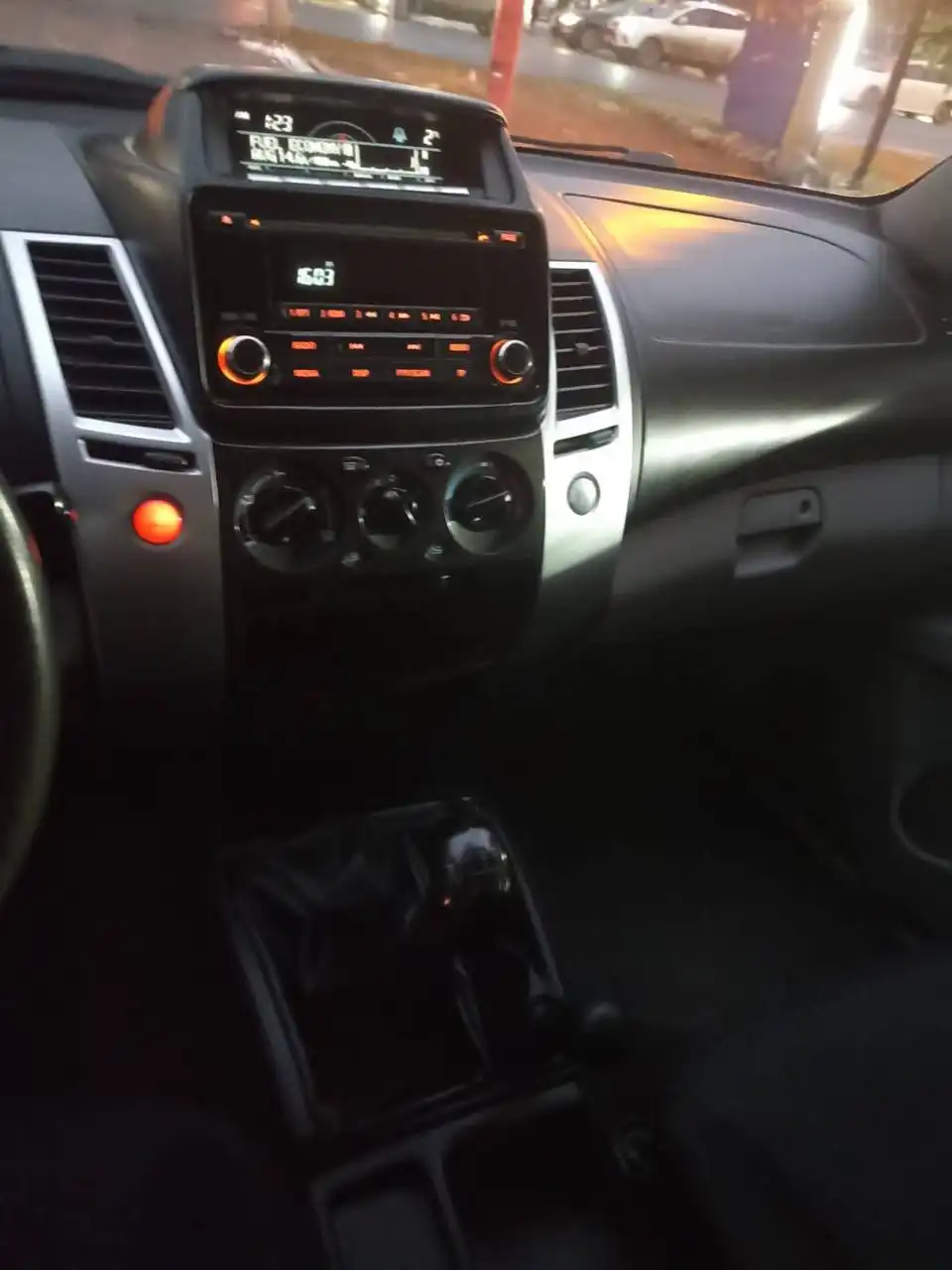 Продажа Mitsubishi Pajero Sport 2014 года в отличном состоянии