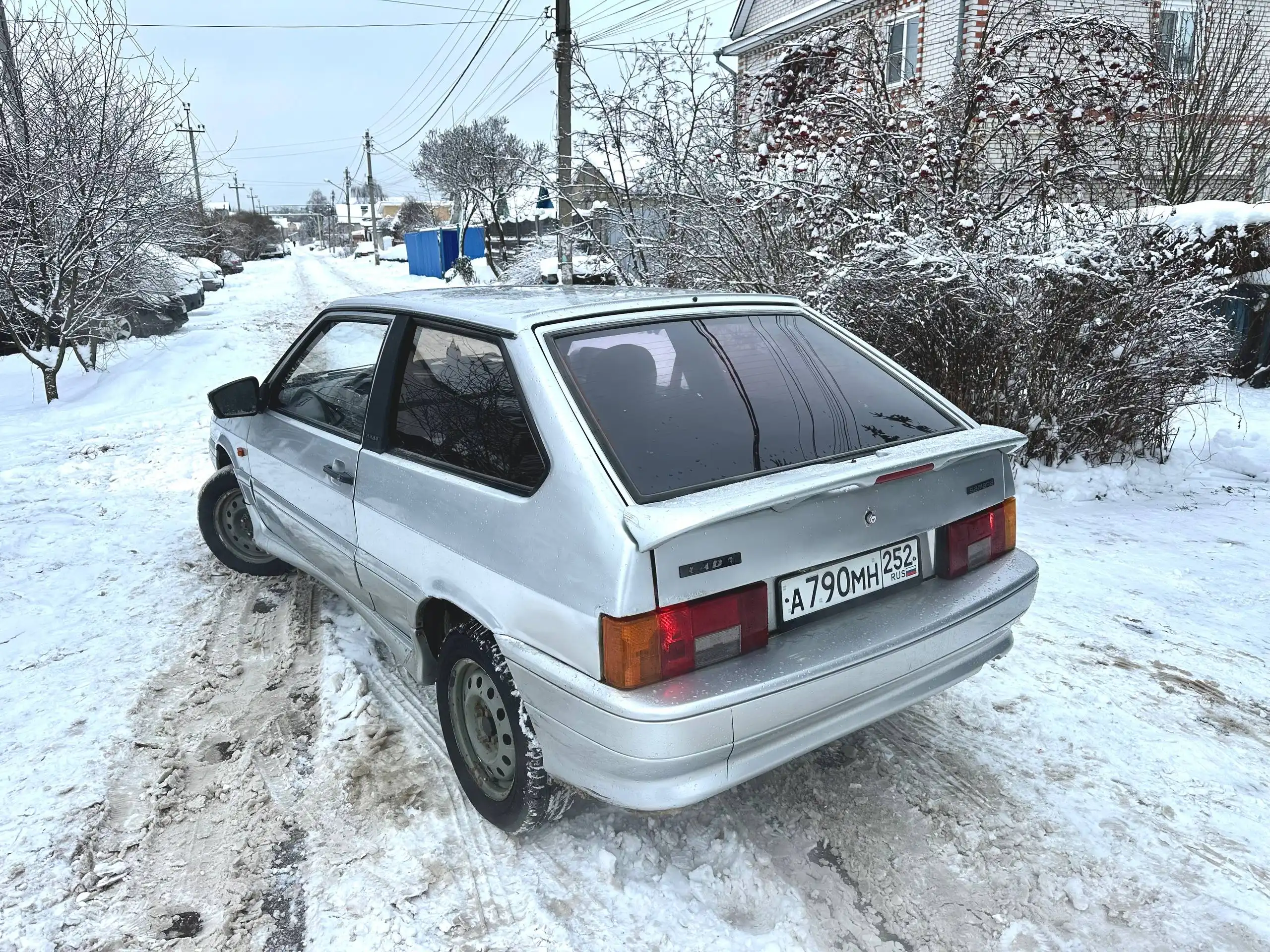 Продается ВАЗ LADA 2113 2011 года в отличном состоянии