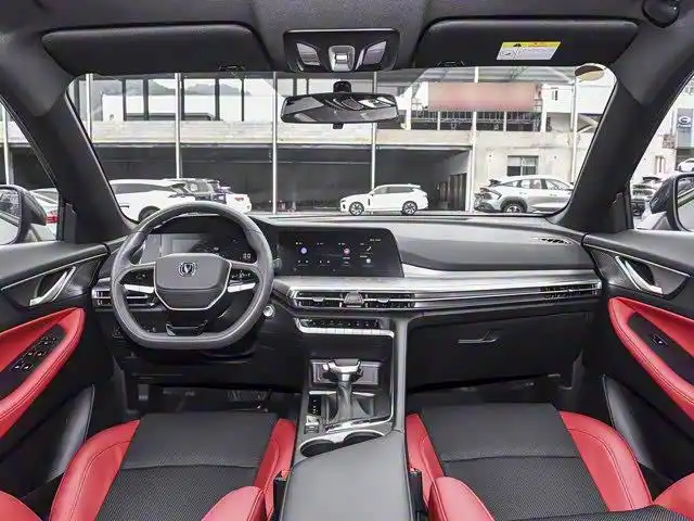 Чанган CS 35 PLUS CVT 2025 года в продаже