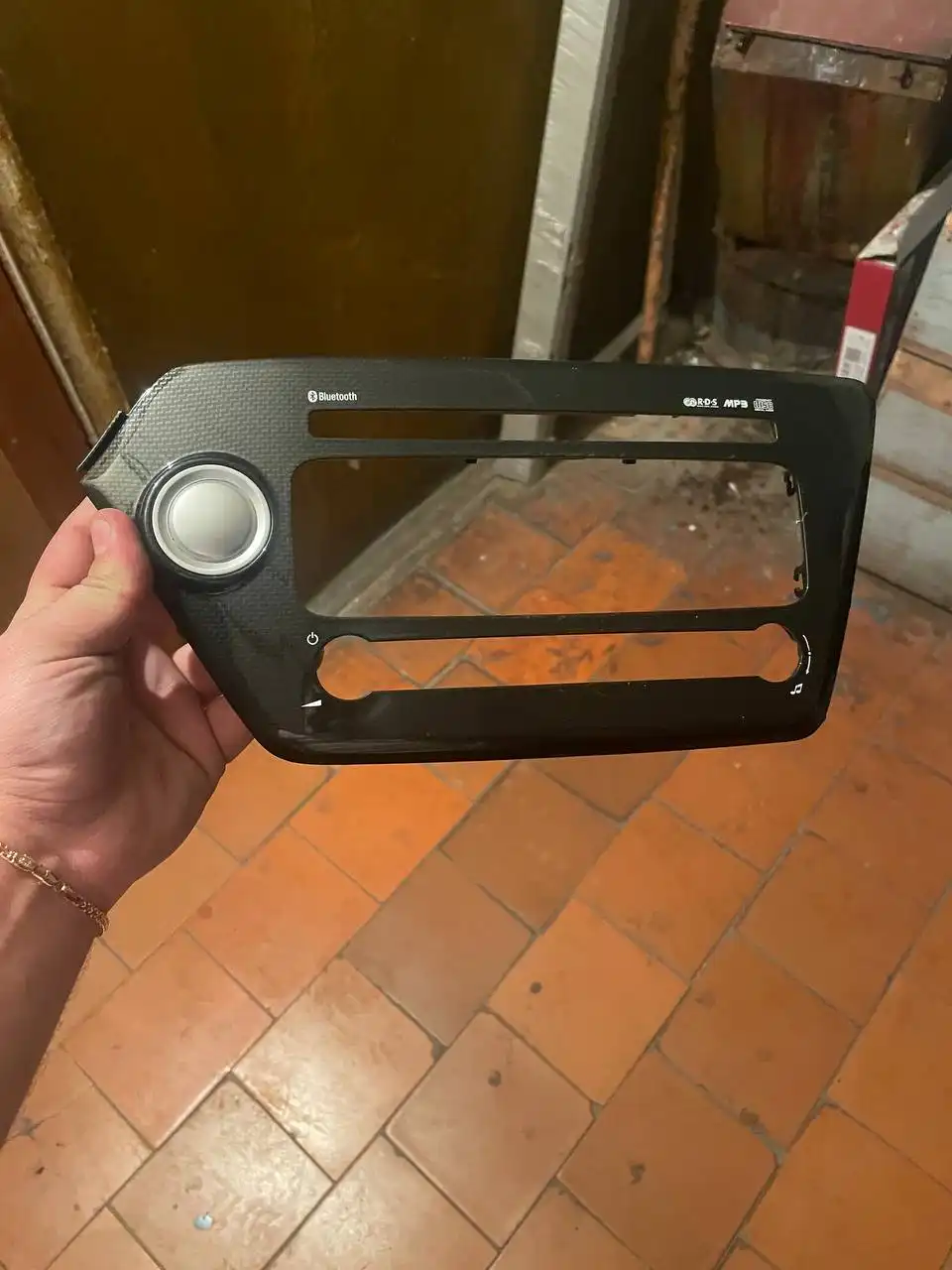 Автозапчасти для Kia Rio: мафан, решетка, колонки