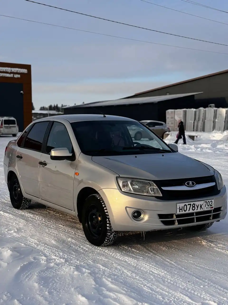 Продажа LADA GRANTA 2013 года с автоматом