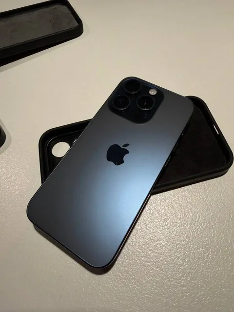 Продажа iPhone 15 Pro 128 ГБ синий - Электроника в Нижний Новгород