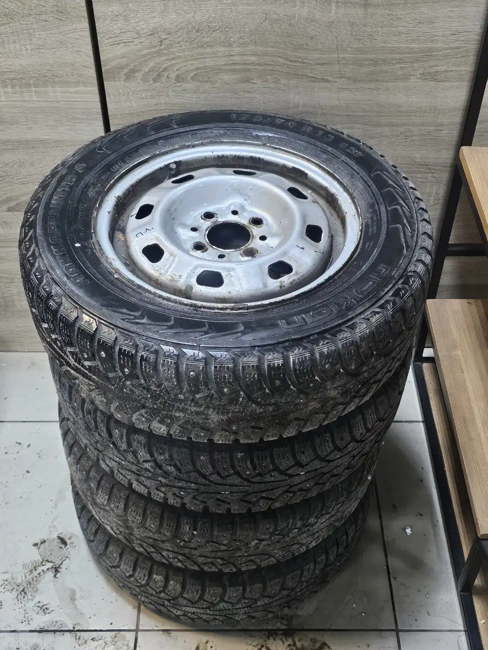 Колеса в сборе на ВАЗ 13/175/70 NOKIAN HAKKAPELIITTA - Запчасти (Авто) в Нижний Новгород