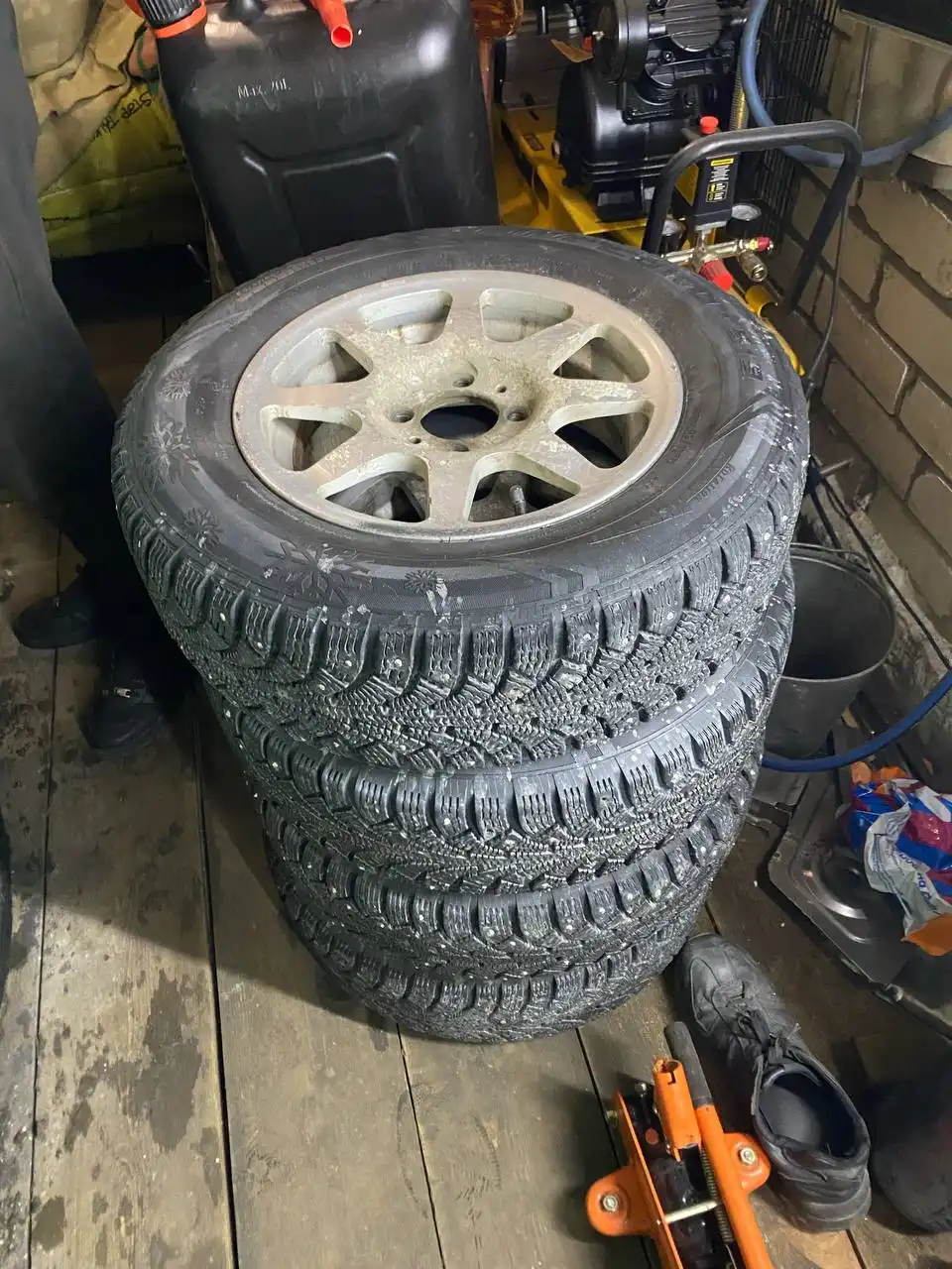 Продажа колес Кама и дисков ВСМПО Пантера для ВАЗ 2105 - Запчасти (Авто) в Нижний Новгород