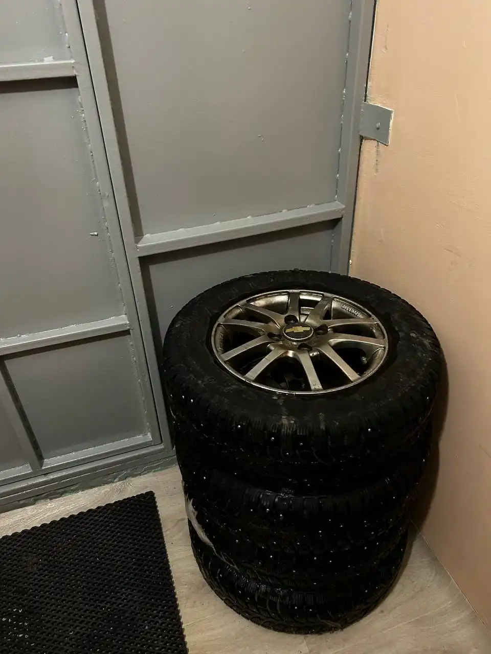 Продажа зимних колес R13 4x100 - Шины и диски (Авто) в Нижний Новгород