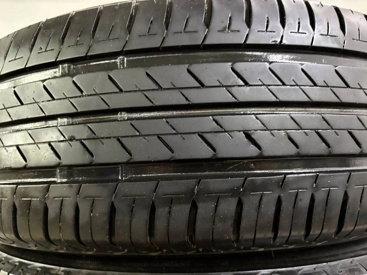Шины Bridgestone EB150 195/65R15 4 шт - Шины и диски (Авто) в Нижний Новгород