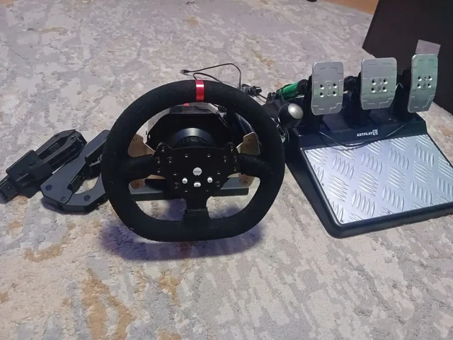 Продам руль в отличном состоянии с шифтером и педалями - Хобби и отдых в Москва