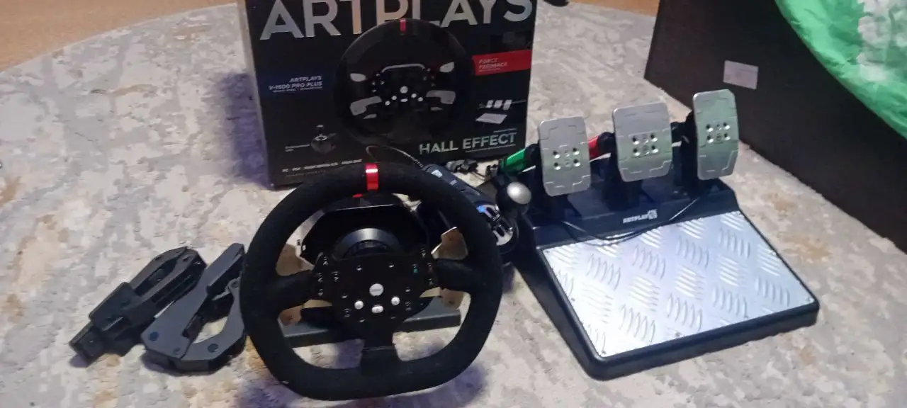 Продам руль в отличном состоянии с шифтером и педалями - Игровые аксессуары (Хобби и отдых) в Москва