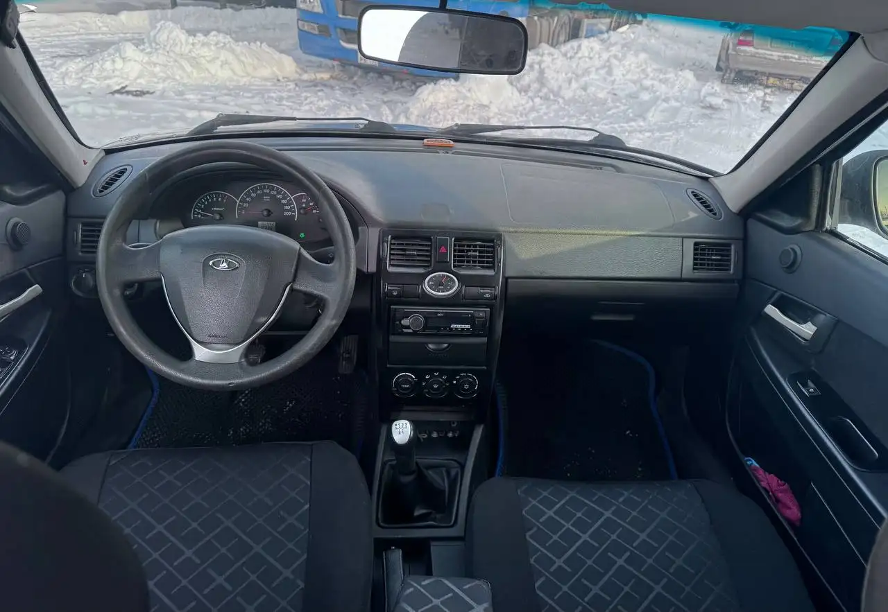 Продам Ладу Приору 2012 года с кондиционером - Легковые автомобили (Авто) в Нижний Новгород