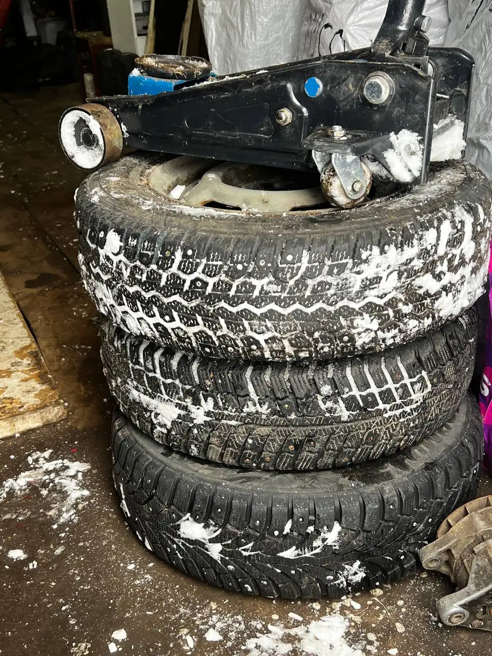 Автозапчасти зима в сборе - Шины и диски (Запчасти) в Нижний Новгород