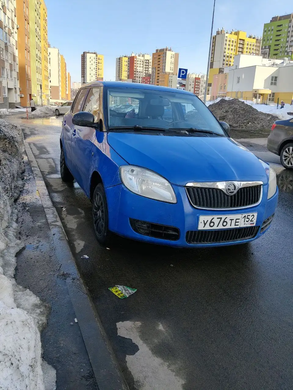 Fabia 2009 года 1.2 МТ с ошибкой на руле - Легковые автомобили (Авто) в Нижний Новгород