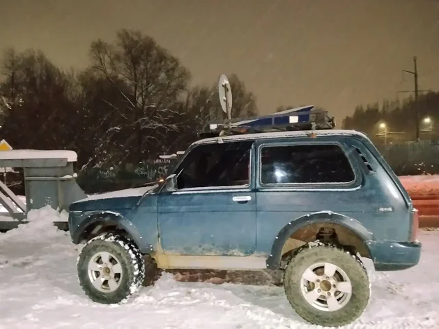 Продажа автомобиля Нива 4x4 2001 года выпуска - Легковые автомобили в Нижний Новгород