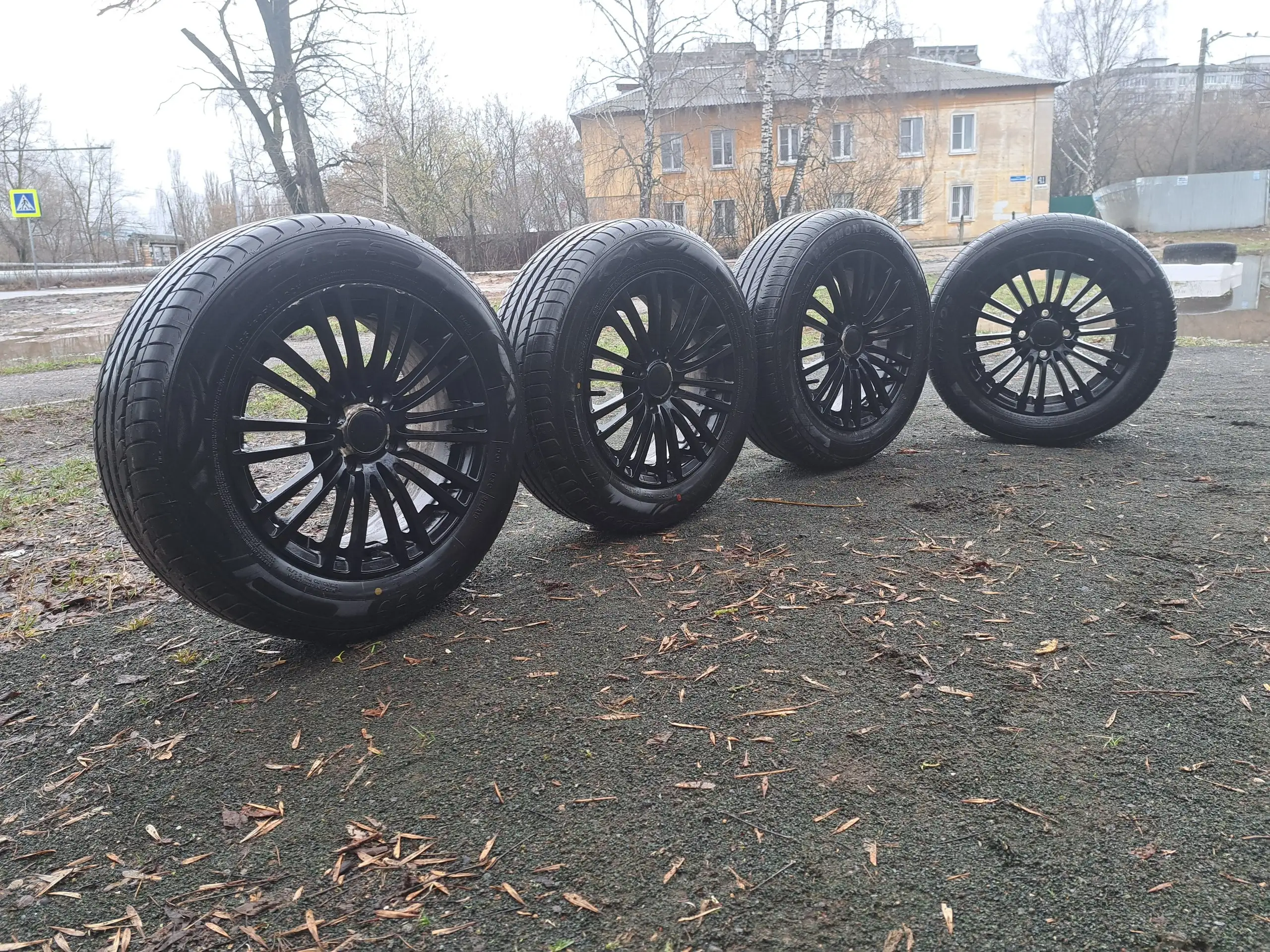 Продажа литых дисков с резиной 4/98 14R - Запчасти (Авто) в Нижний Новгород