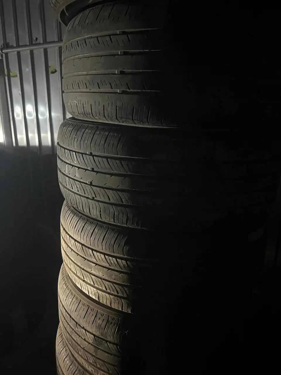 Продажа 17 резины - Шины и диски (Авто) в Нижний Новгород