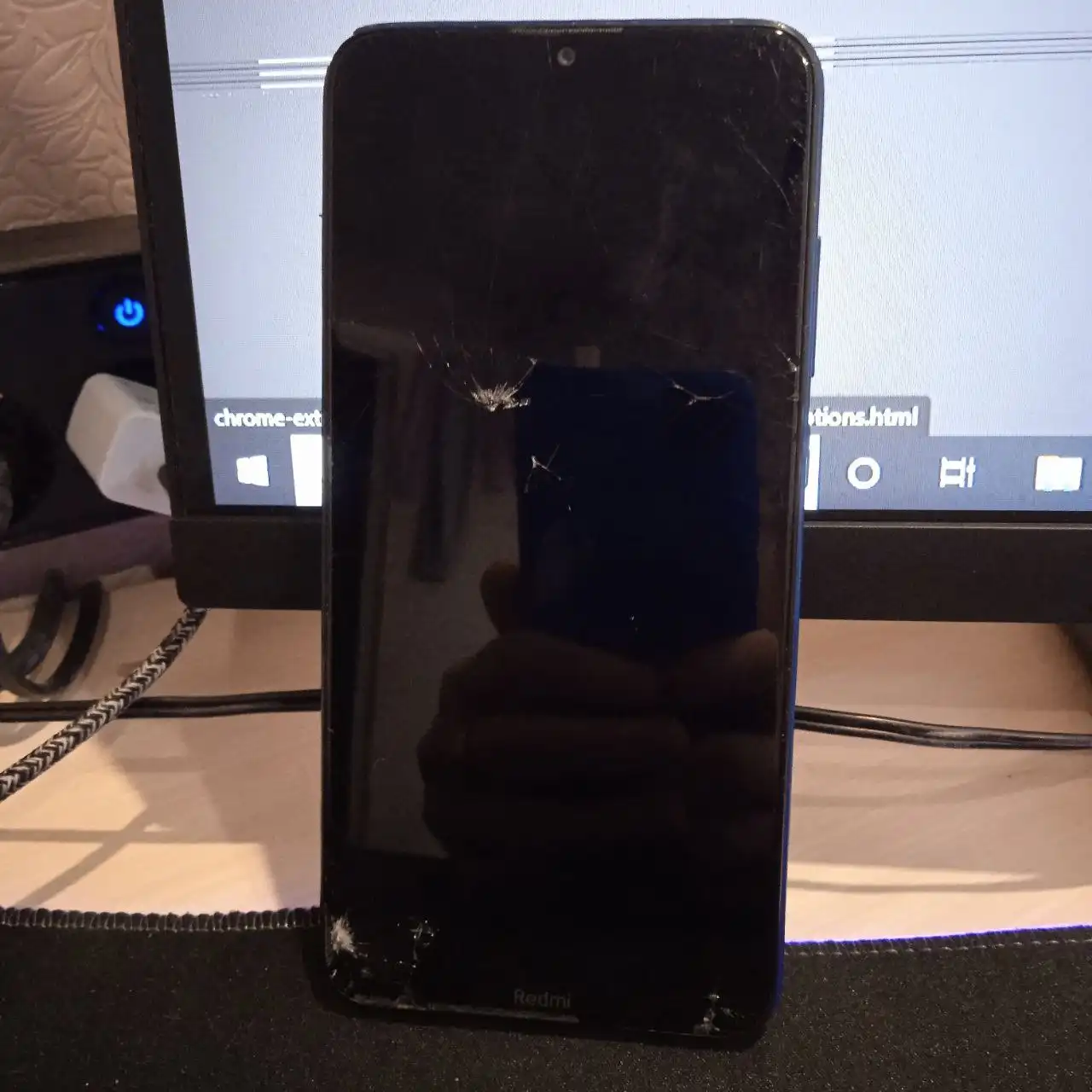 Обмен на банку жижи с поврежденным экраном и матрицей - Вейпы и аксессуары (Электроника) в Челябинск