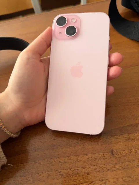 Продажа iPhone 15 128 ГБ розовый - Магнитолы в Челябинск