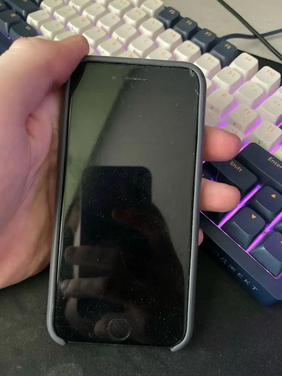 Продам iPhone 7 - Смартфоны и телефоны (Электроника) в Челябинск