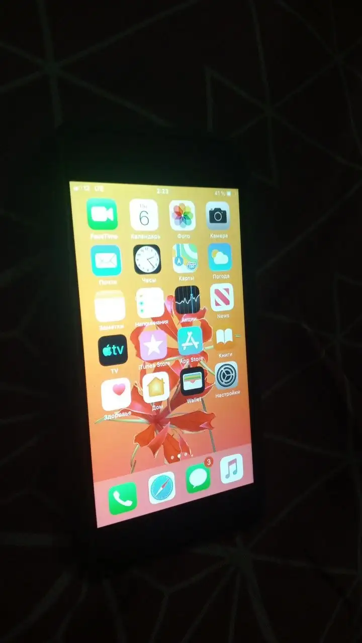 Продам iPhone 6 - Смартфоны и гаджеты (Электроника) в Челябинск