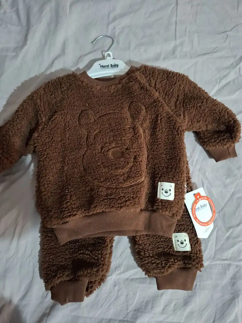 Продажа новых костюмов для малышей