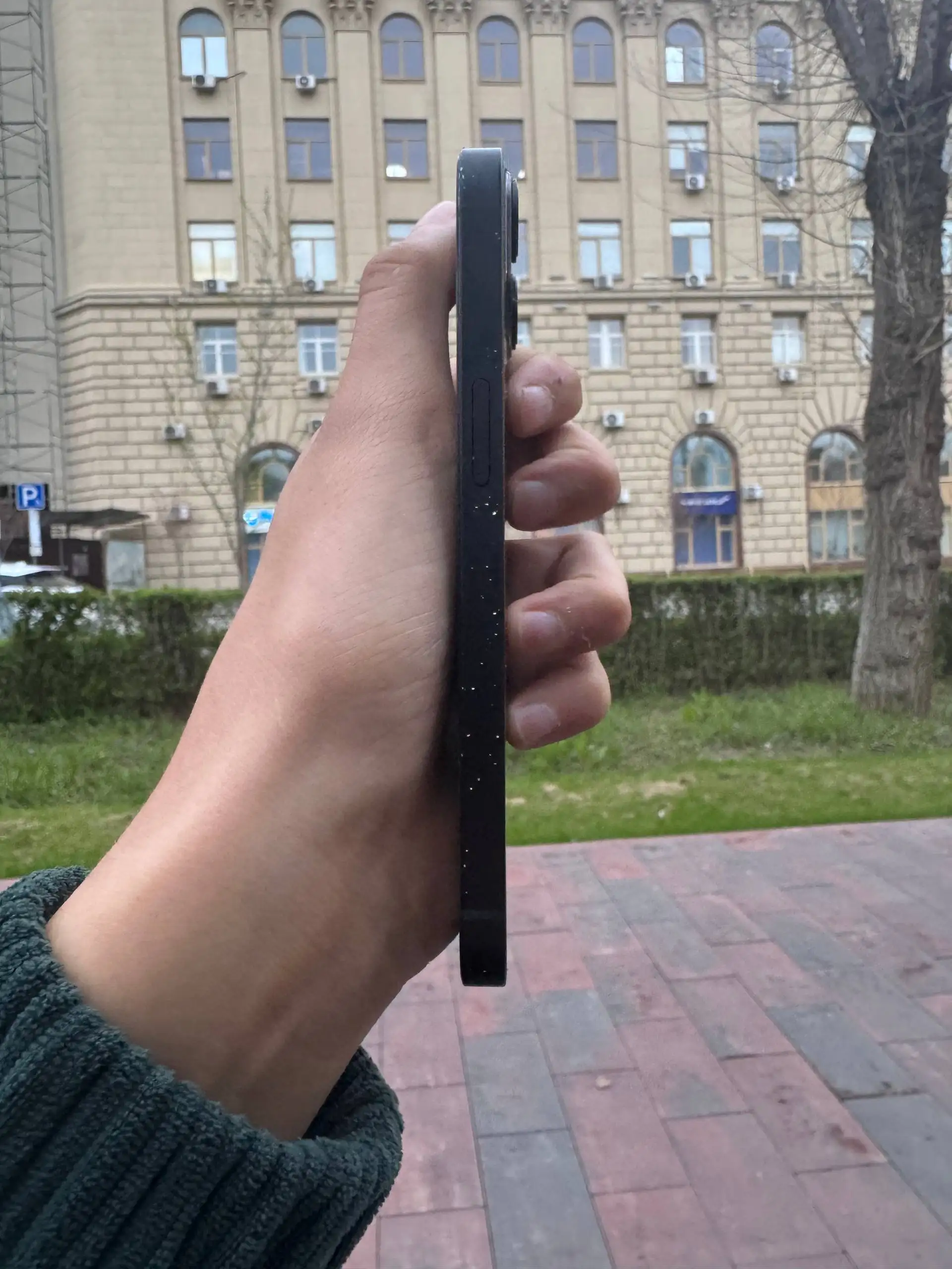 iPhone 13 128гб с заменённым экраном и задним стеклом - Смартфоны (Электроника) в Волгоград