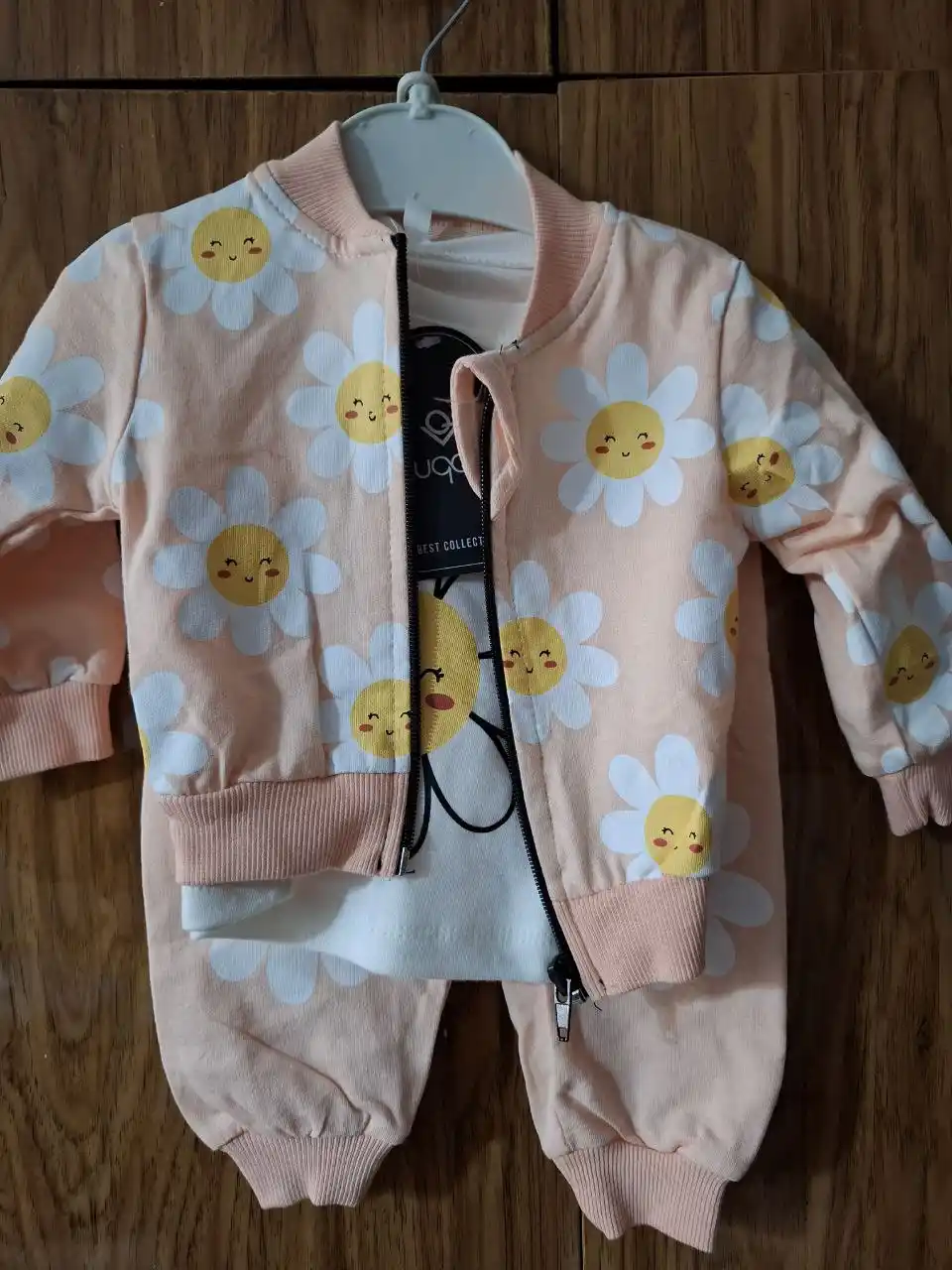 Продажа одежды для малышей