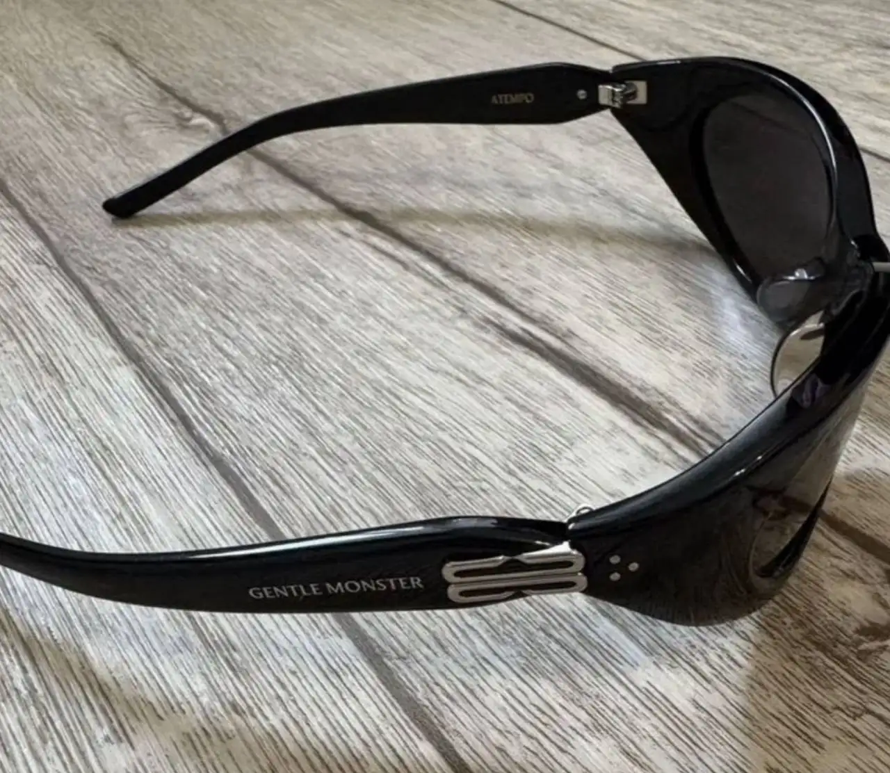 Солнцезащитные очки Gentle Monster Atempo-01 - Аксессуары (Одежда) в Волгоград