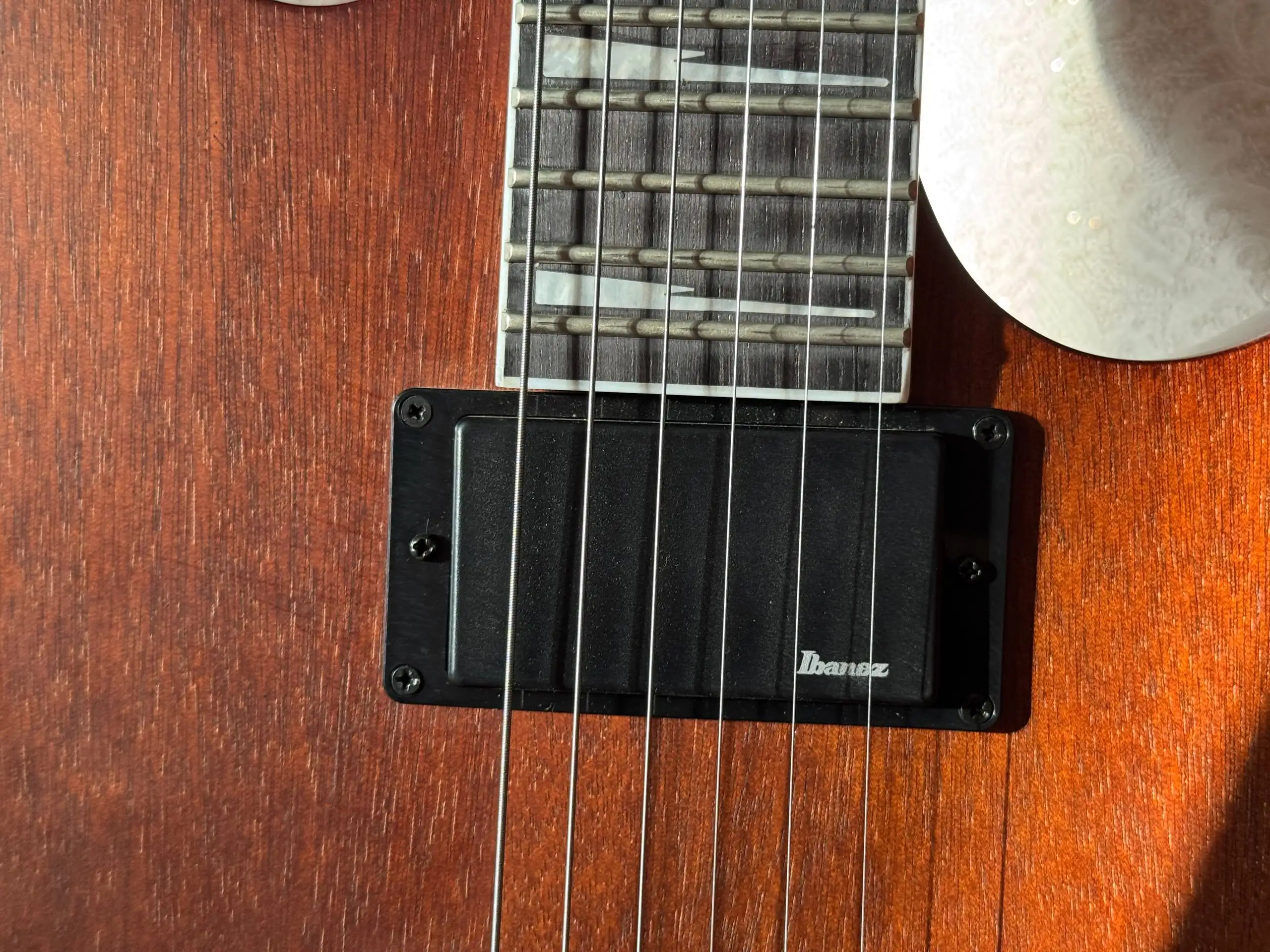 Продам гитару Ibanez и комбик Stagg 10GA - Музыкальные инструменты (Хобби и отдых) в Волгоград