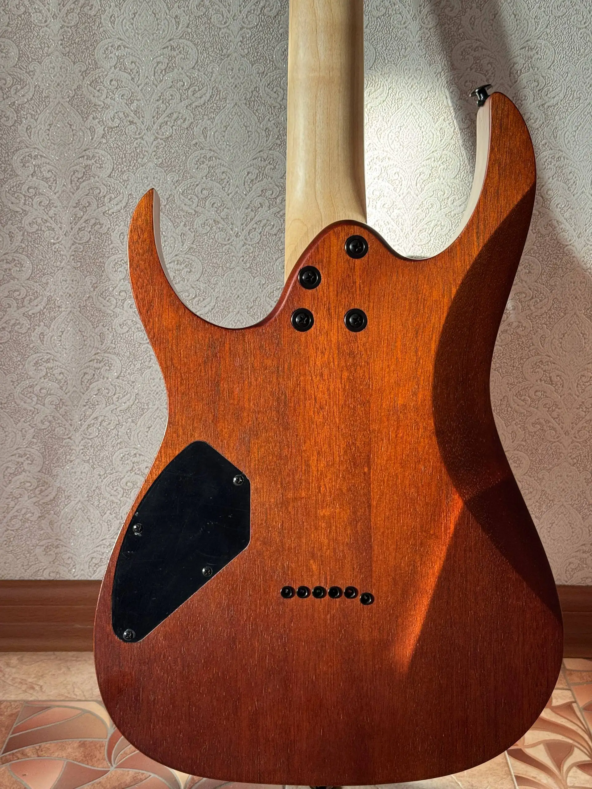 Продам гитару Ibanez и комбик Stagg 10GA - Музыкальные инструменты (Хобби и отдых) в Волгоград