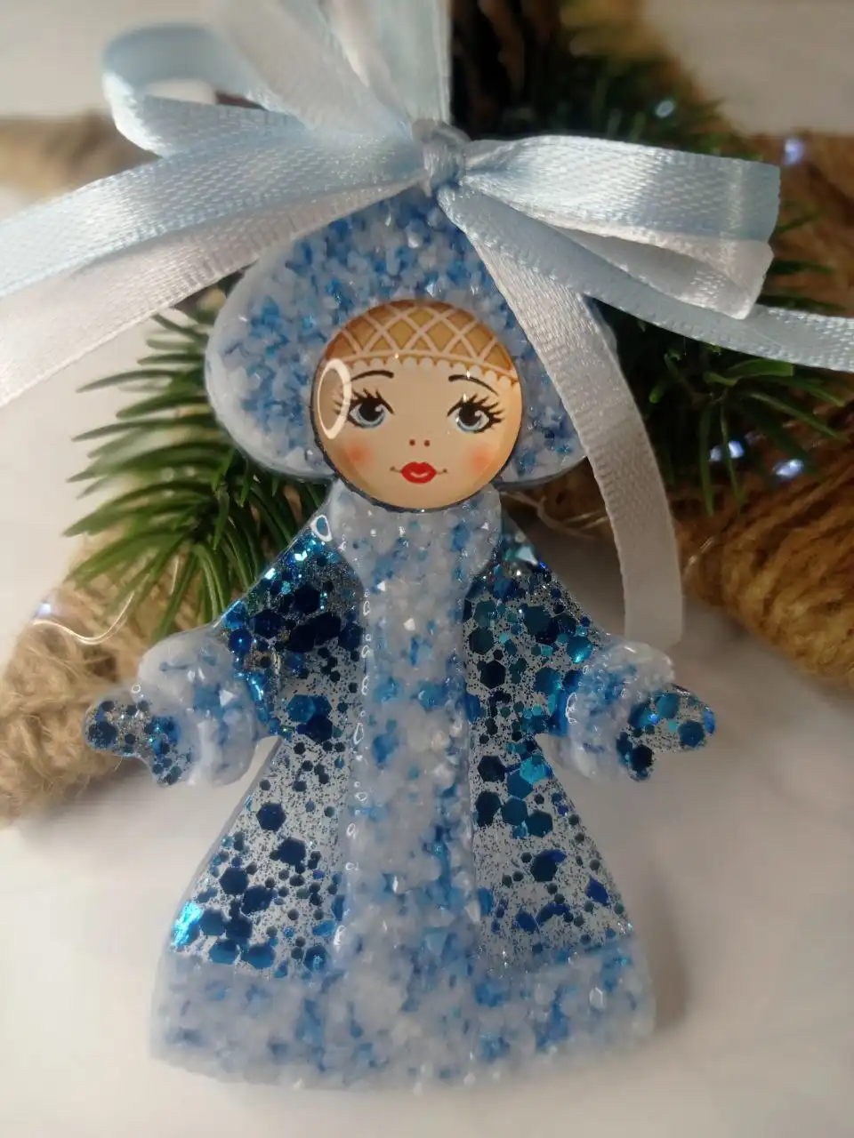 Уникальные елочные игрушки из эпоксидной смолы