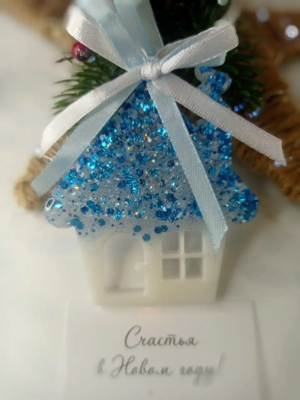 Уникальные елочные игрушки из эпоксидной смолы