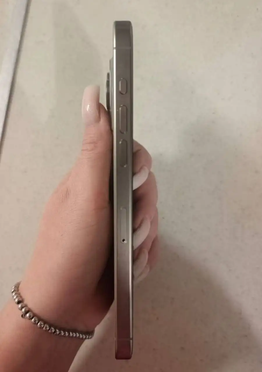 iPhone 15 Pro Max 512 ГБ в идеальном состоянии - Смартфоны (Электроника) в Краснослободск