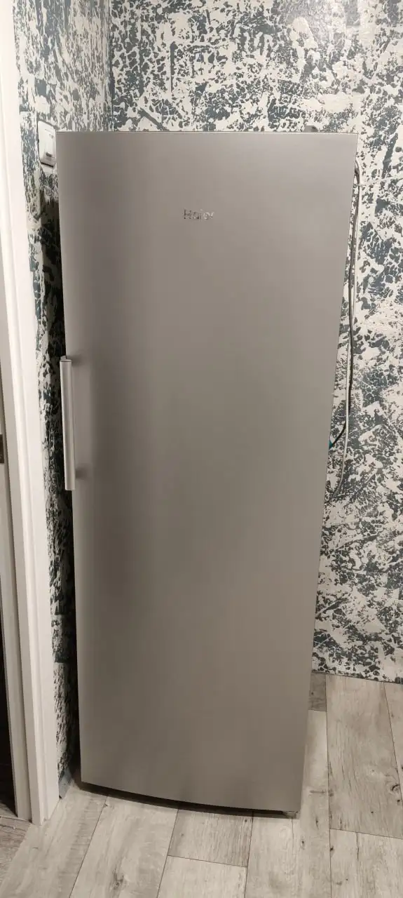 Морозильный шкаф Haier HF-284SG и диван Еврокнижка - Для дома и дачи в Волгоград