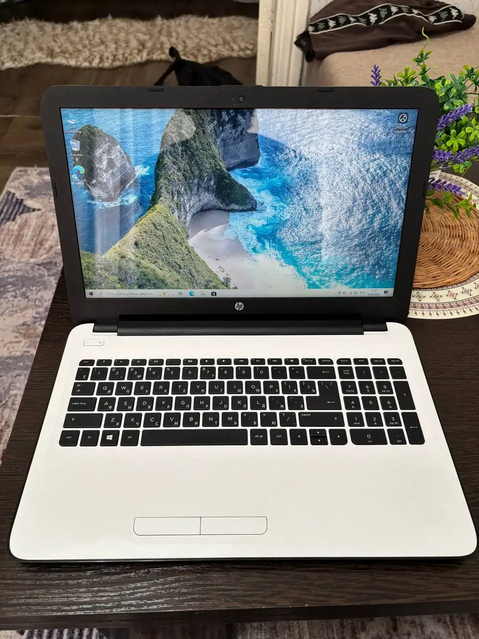 HP 15-af106ur (как новый) с дисководом - Ноутбуки (Электроника) в Волгоград