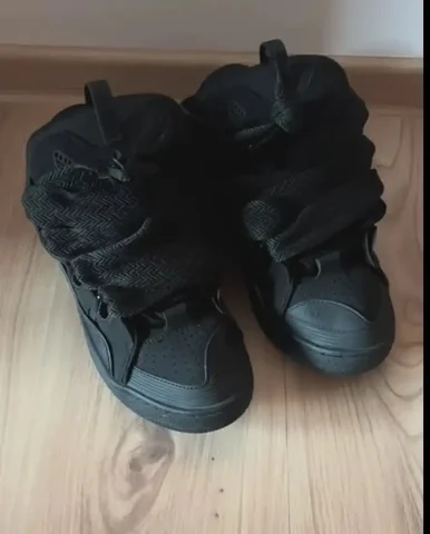 Обмен: кроссовки Yeezy 350 на треки/репликанты - Одежда в Волгоград