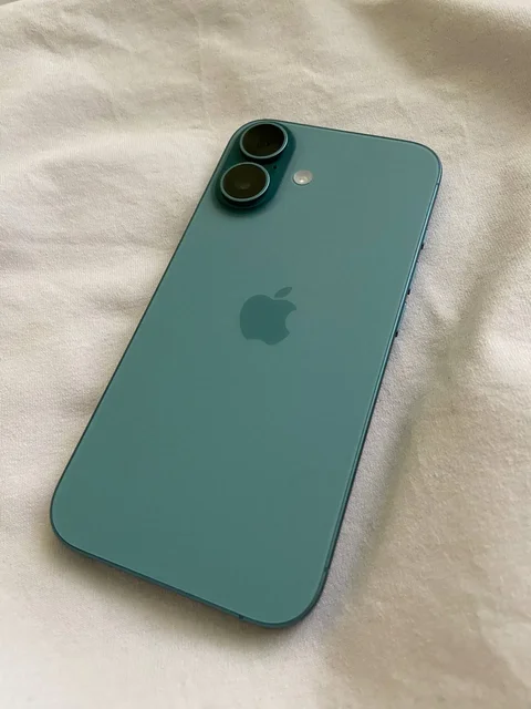 Продам iPhone 16 128GB - Клавиатуры в Волгоград