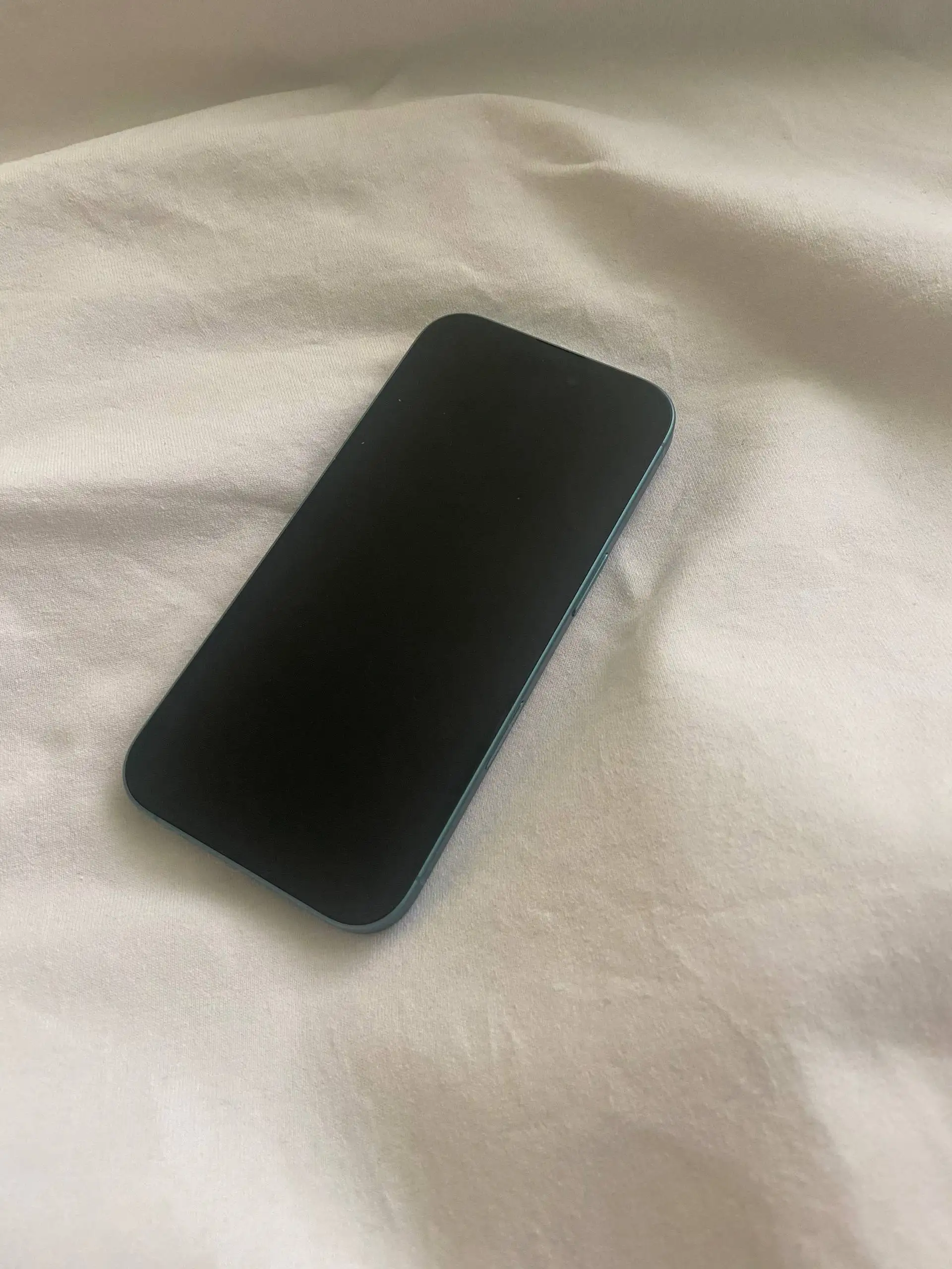 Продам iPhone 16 128GB - Смартфоны (Электроника) в Волгоград