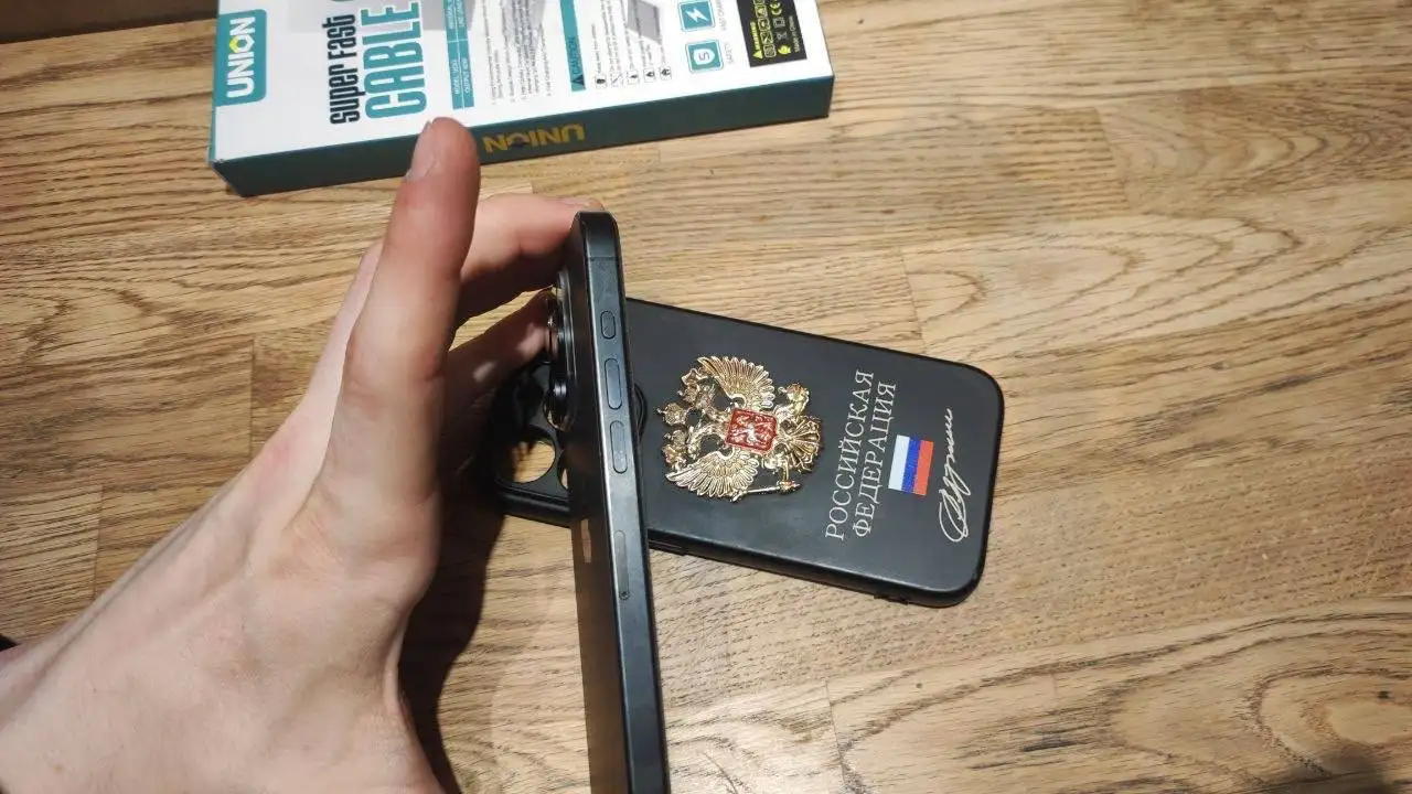 iPhone 15 Pro в отличном состоянии - Смартфоны и гаджеты (Электроника) в Волгоград