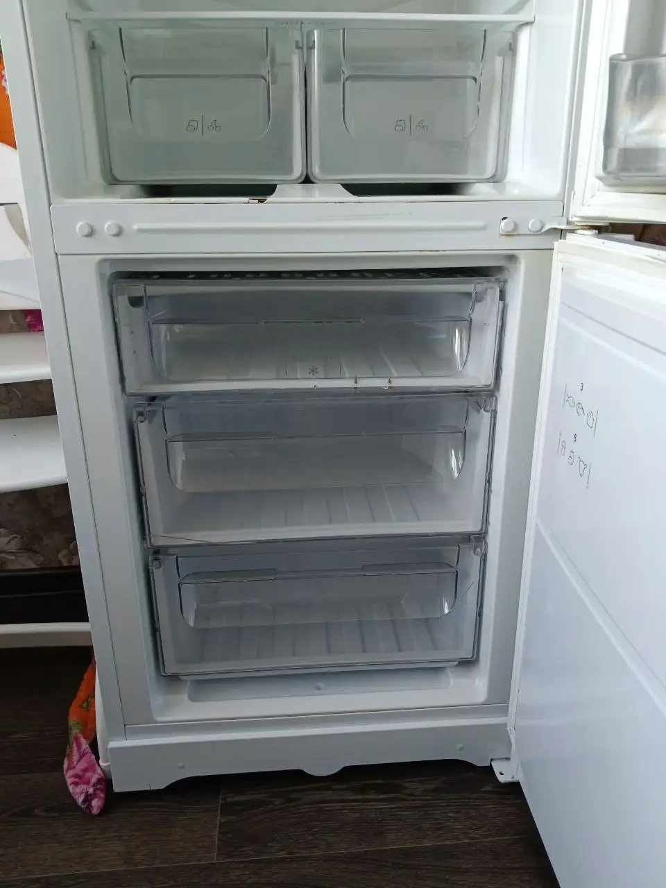 Холодильник Hotpoint Ariston - Крупная бытовая техника (Электроника) в Волгоград