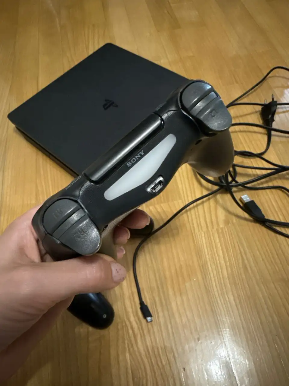 Продам PS4 Slim [отпуск] - Игровые приставки (Электроника) в Волгоград