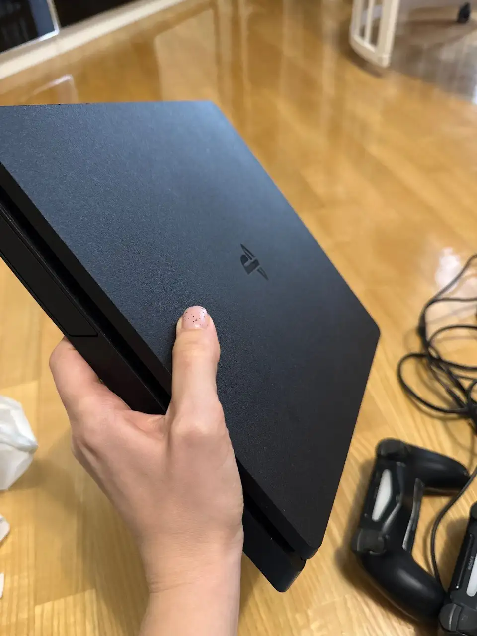 Продам PS4 Slim [отпуск] - Игровые приставки (Электроника) в Волгоград