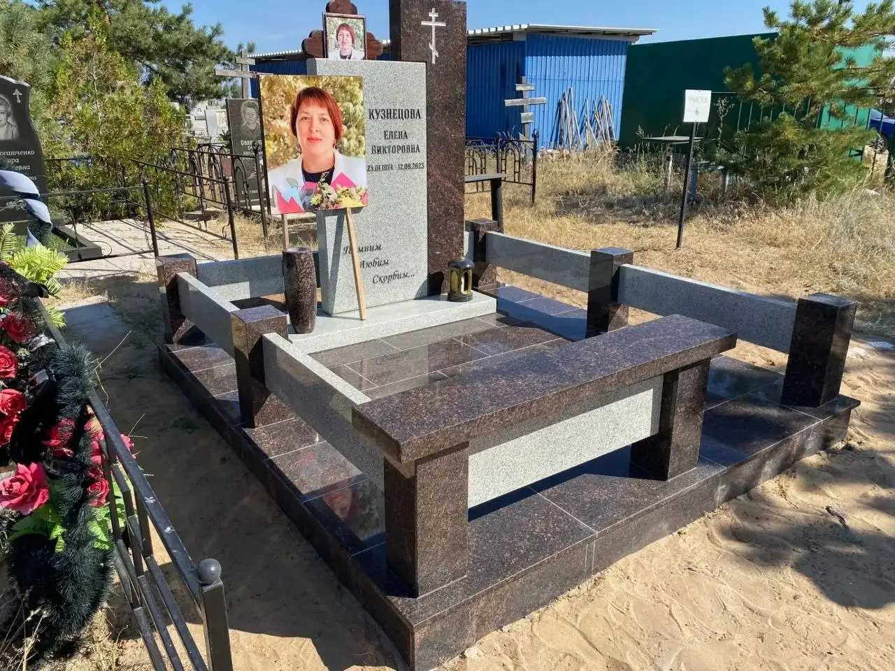 Услуги по изготовлению памятников и благоустройству могил 'под ключ' от компании Гранит - Ритуальные услуги (Услуги) в Волгоград