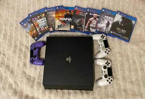 PS4 Pro 1TB с геймпадами и играми - Видеокарты в Волгоград