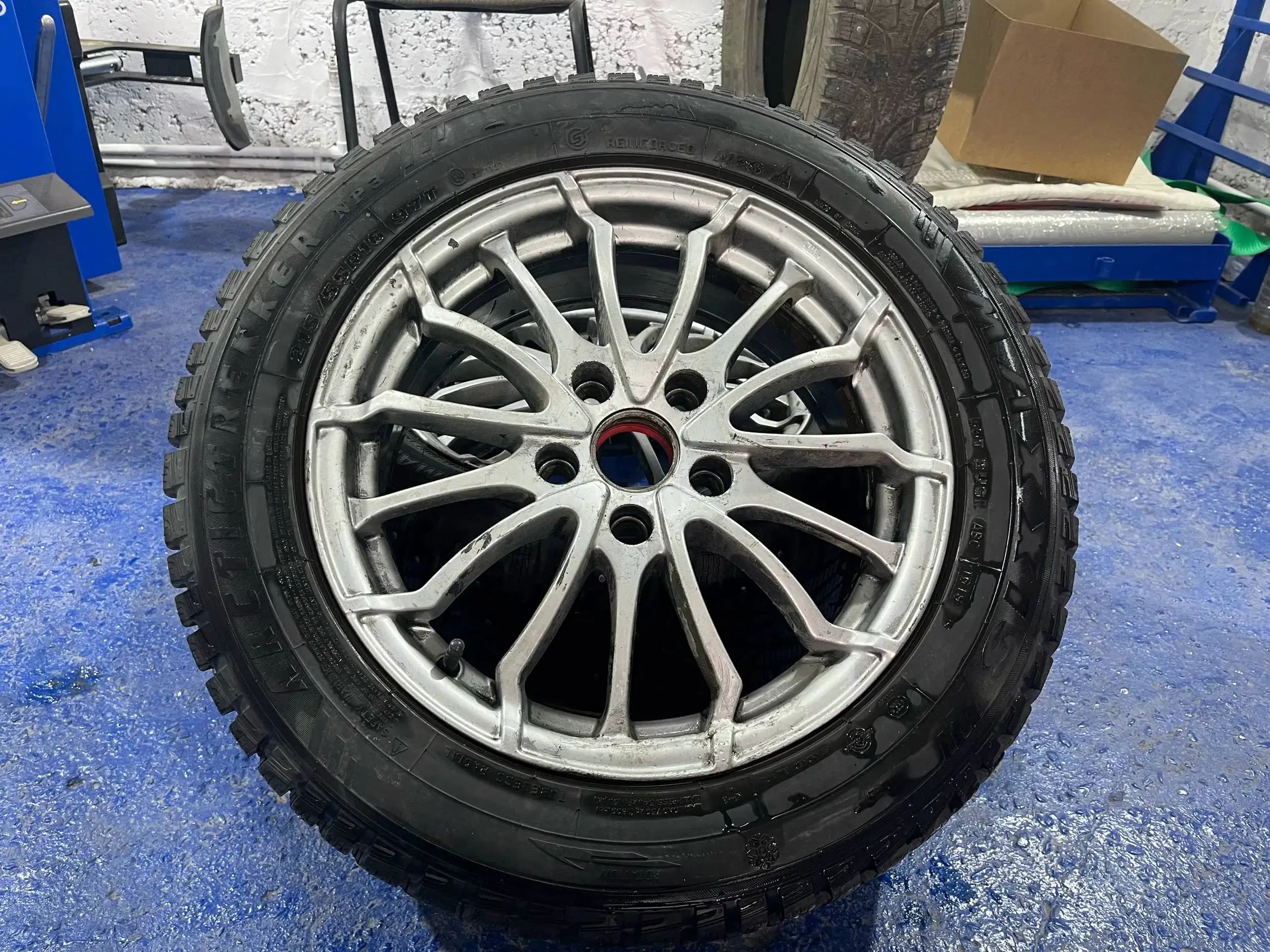 Диски iFree Фриман r16 + Зимняя резина Nokian/Maxxis - Шины и диски (Авто) в Волгоград