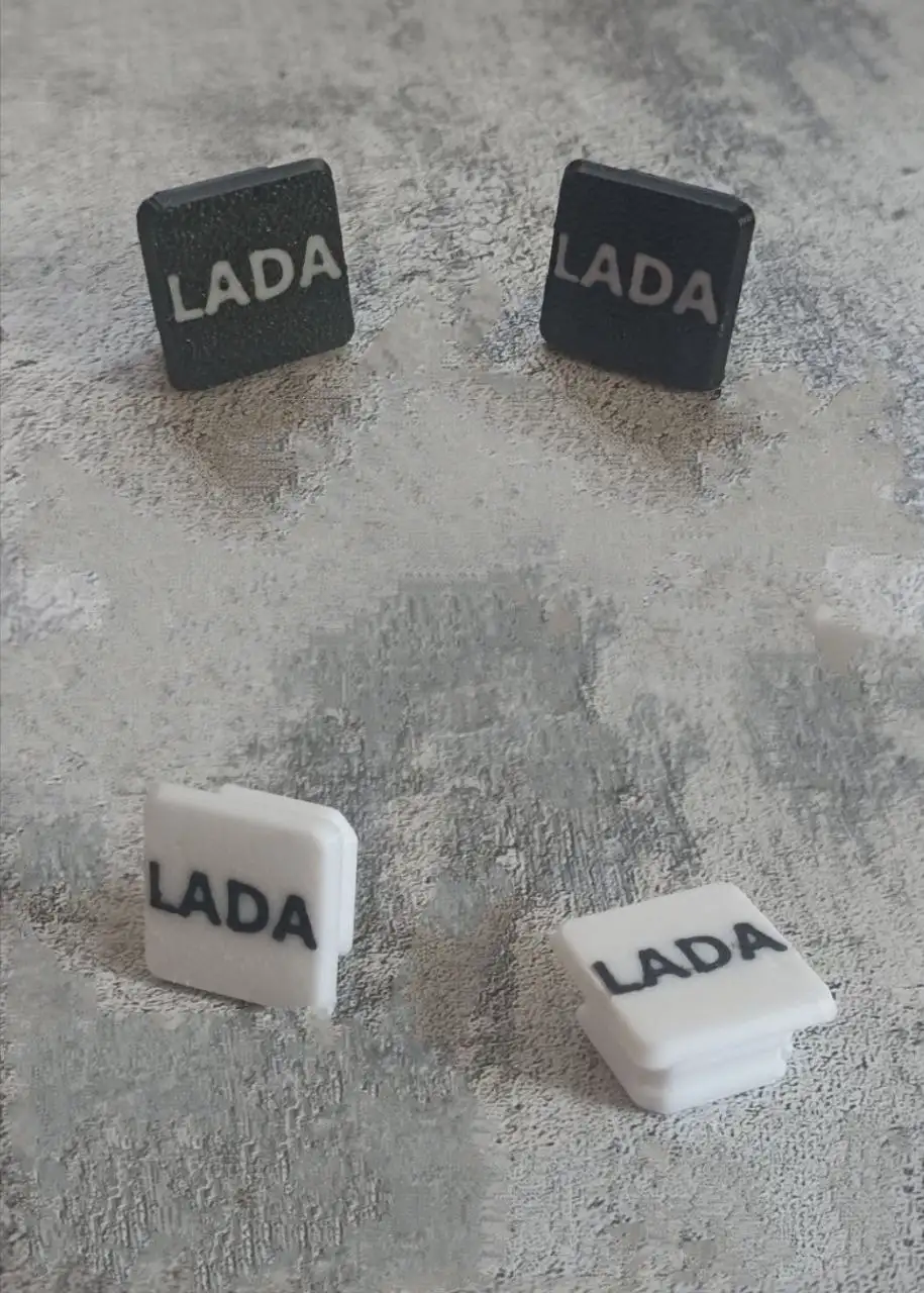 Комплект тюнинг заглушек для торца петель багажника LADA Granta/Vesta/Микроавтобус - Запчасти (Авто) в Волгоград