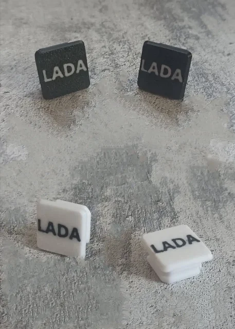 Комплект тюнинг заглушек для торца петель багажника LADA Granta/Vesta/Микроавтобус - Авто в Волгоград