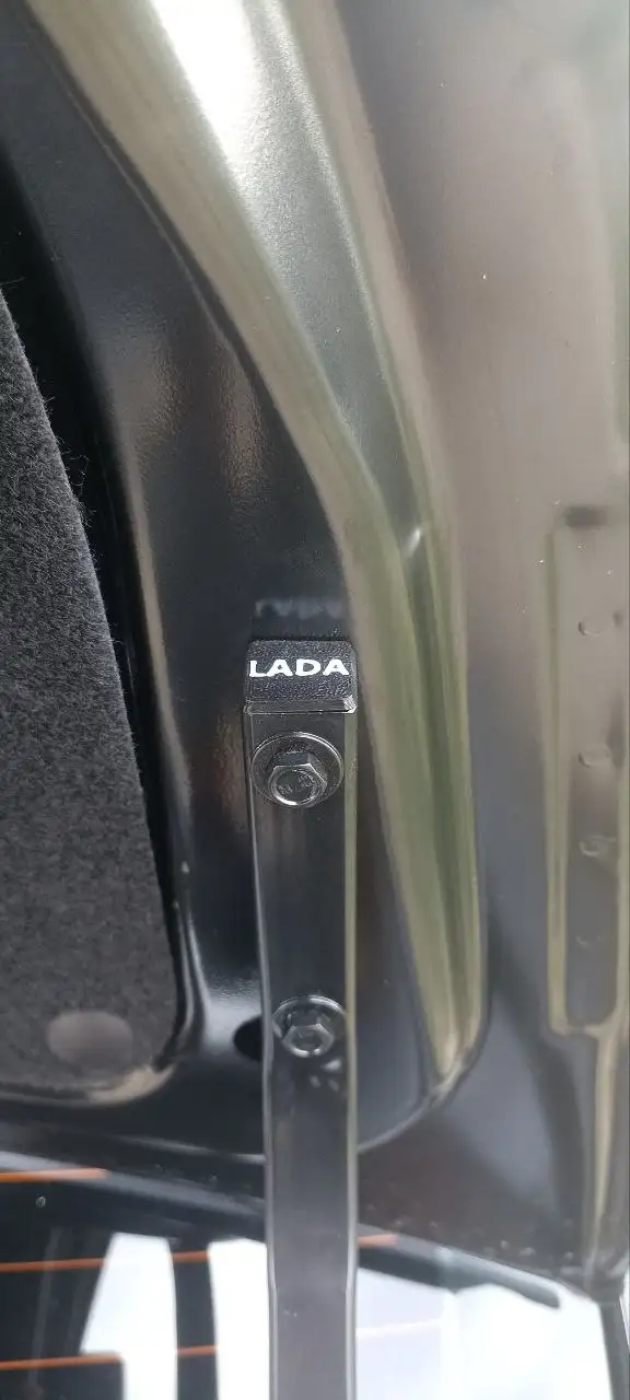 Комплект тюнинг заглушек для торца петель багажника LADA Granta/Vesta/Микроавтобус - Запчасти (Авто) в Волгоград