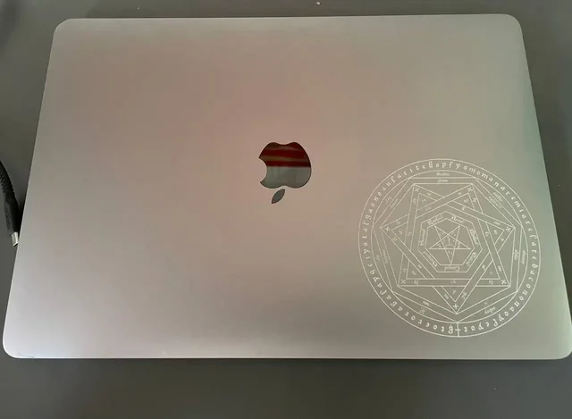 Macbook 13 Pro 2017 - Видеокарты в Волгоград