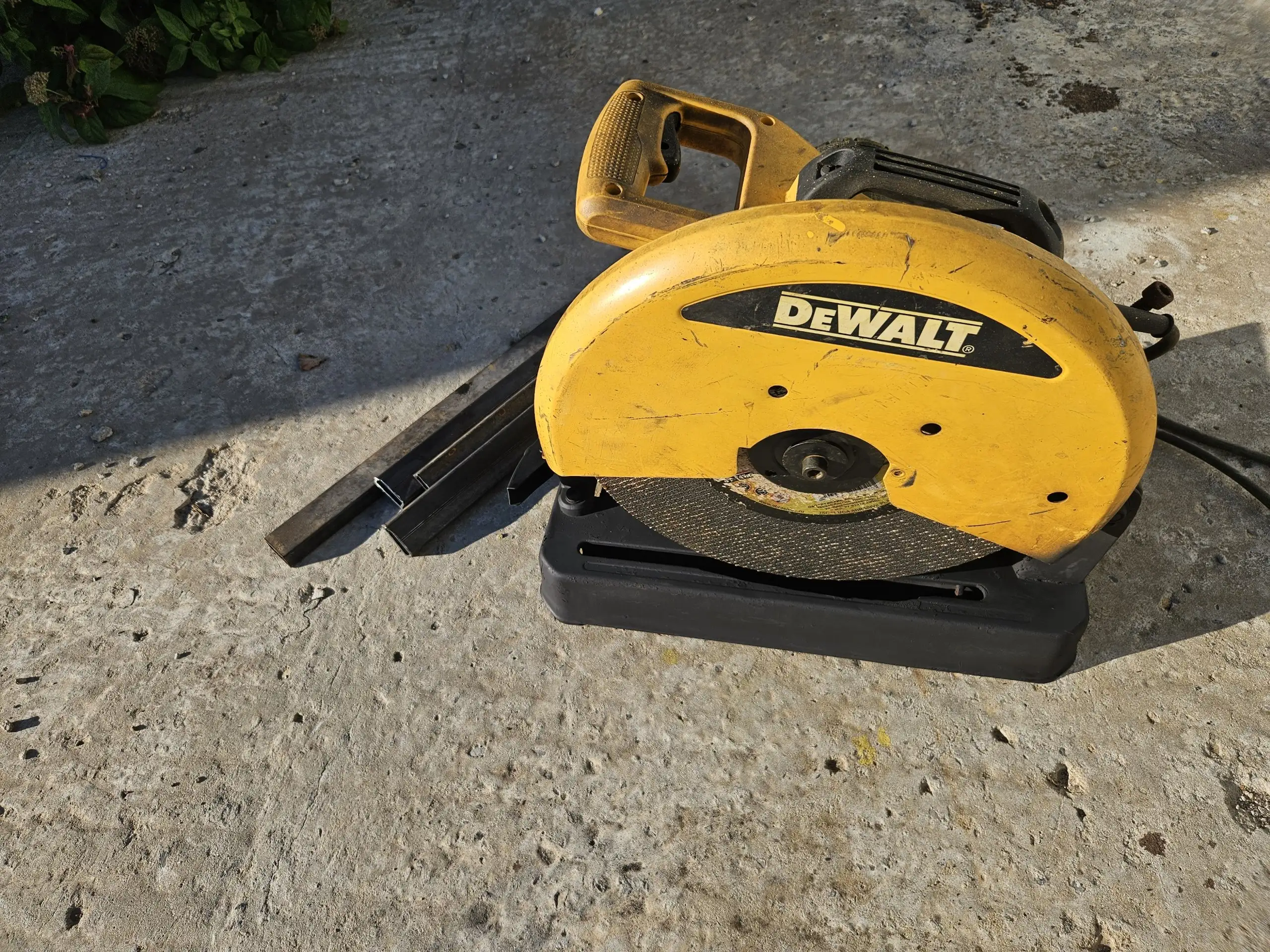 Dewalt в отличном состоянии - Электроинструменты (Инструменты) в Волгоград